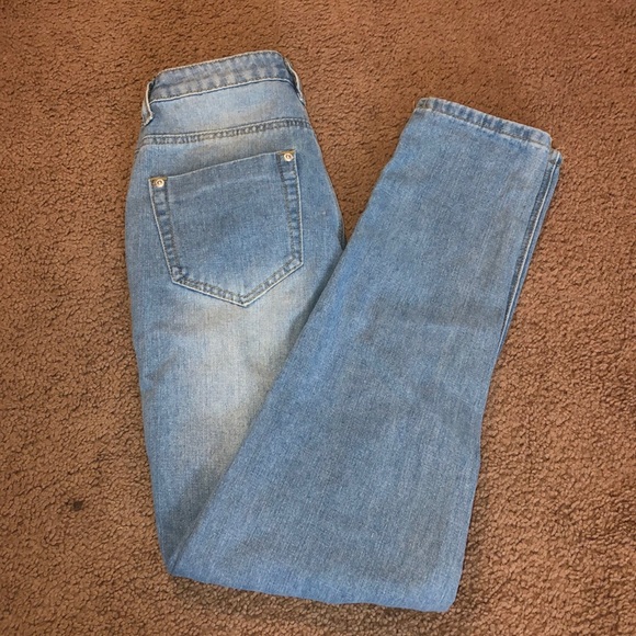high rise mom jeans - Picture 3 of 3